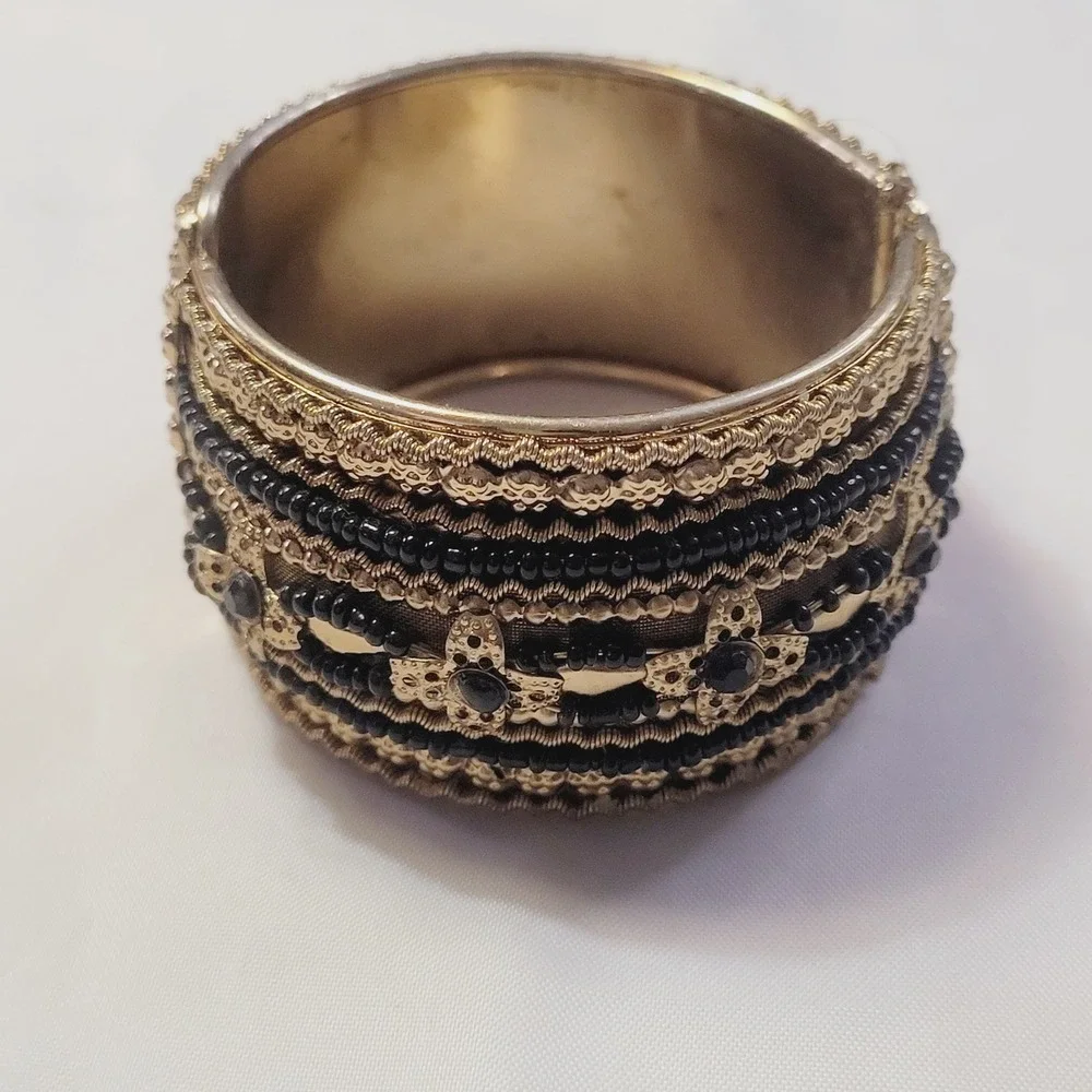 Women's Hinged Cuff Bracelet OS Gold Black Beaded Ornate Statement U13